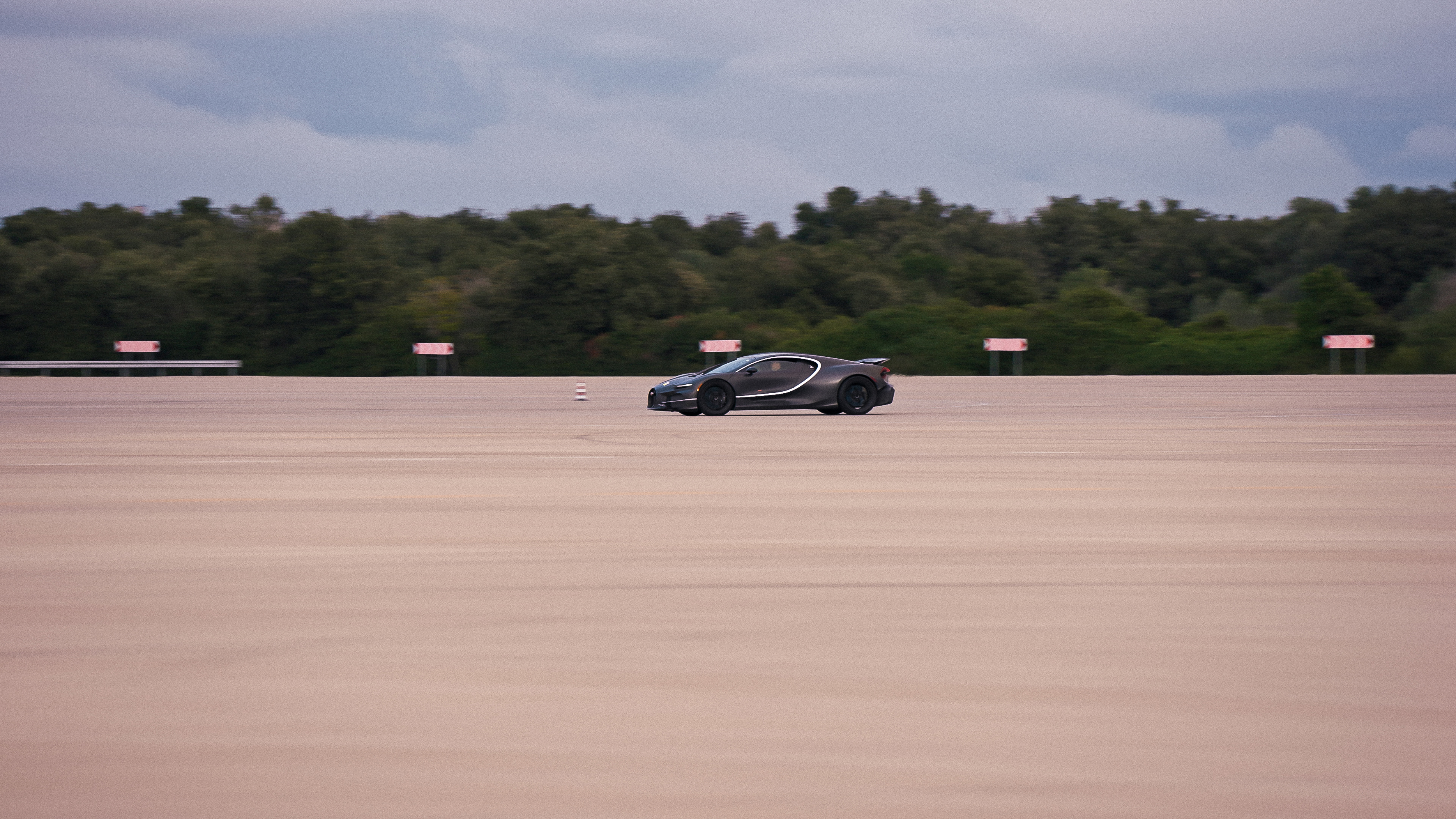 At test facilities such as the Nardò Technical Center, data from the simulator is compared with real-world driving data to continuously improve the accuracy of the simulations.